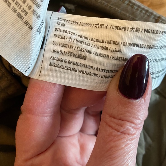 Abercrombie Women’s Relaxed Cargo Pants - Picture 8 of 10